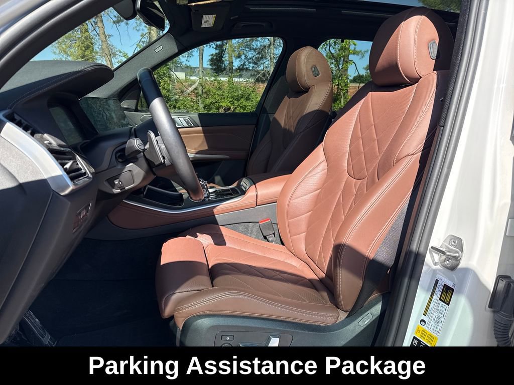 Used 2023 BMW X5 xDrive40i w/ Executive Package AWD/4WD image 12