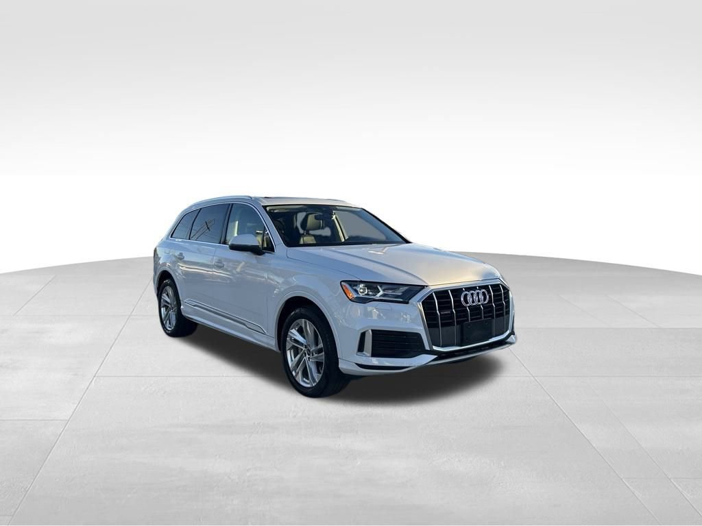 Used 2023 Audi Q7 2.0T Premium w/ Towing Package image 7