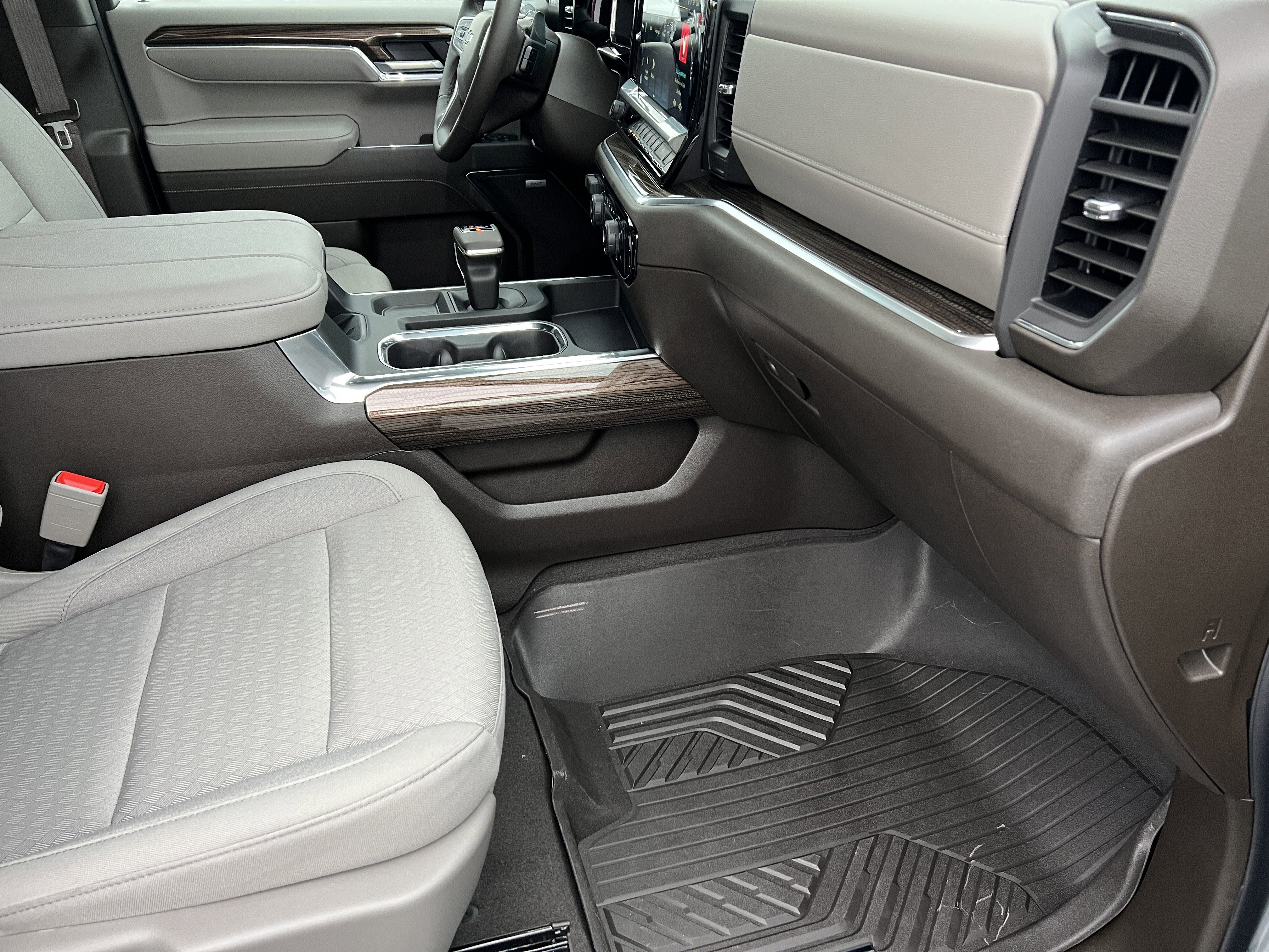 Used 2026 Chevrolet Silverado 1500 LT Trail Boss w/ Safety Package image 24