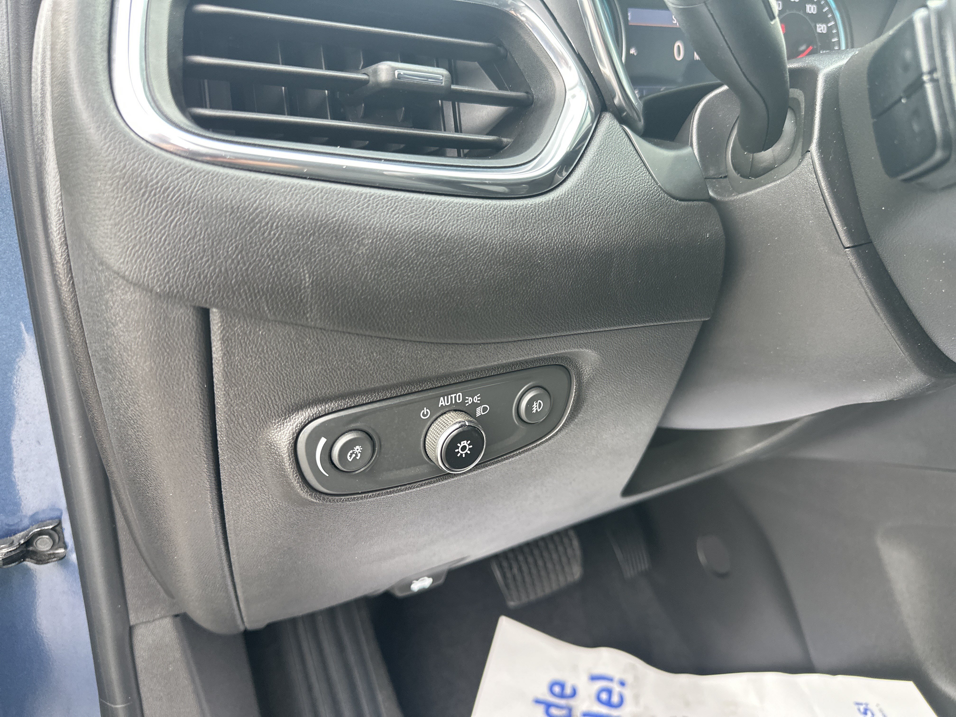 Used 2024 Chevrolet Equinox Premier FWD image 14