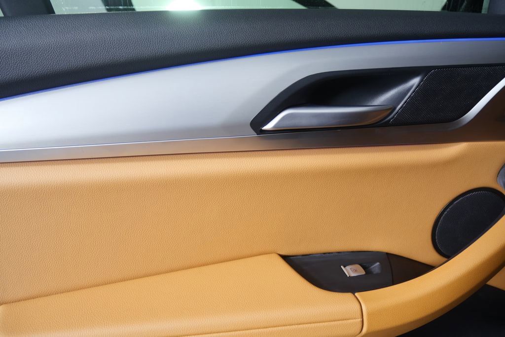 Certified 2025 BMW X4 xDrive30i image 13