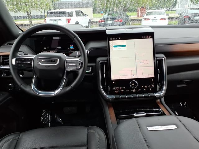 Used 2025 GMC Yukon Denali RWD image 23
