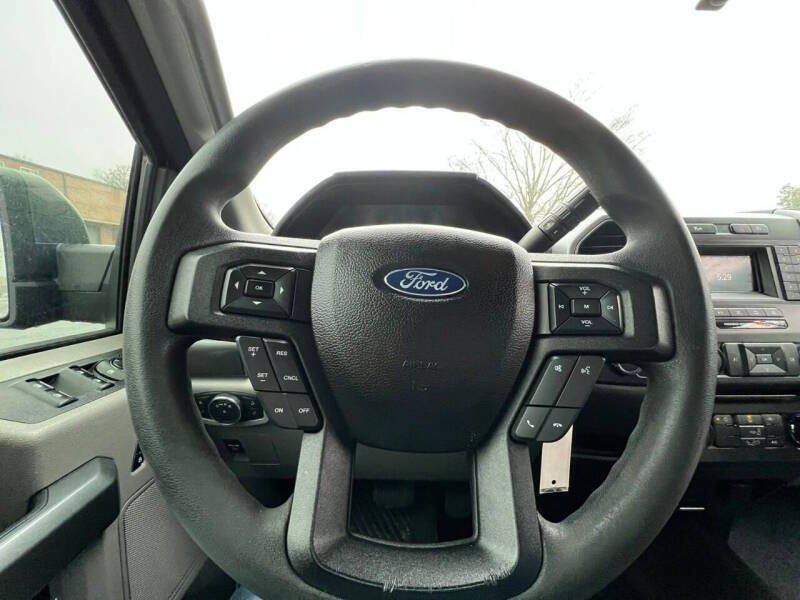 Used 2018 Ford F150 XLT AWD/4WD image 2