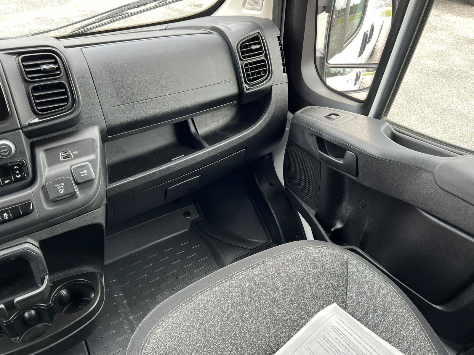 Used 2025 RAM ProMaster 3500 w/ Power Group FWD image 39