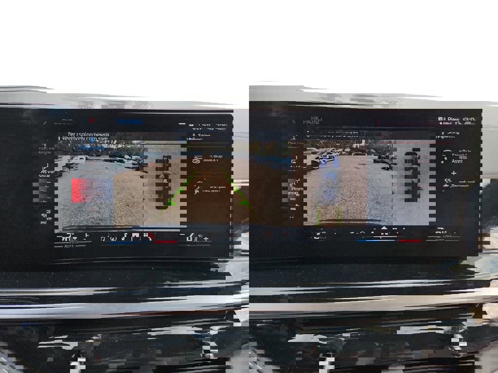 Used 2025 BMW X7 M60i image 19