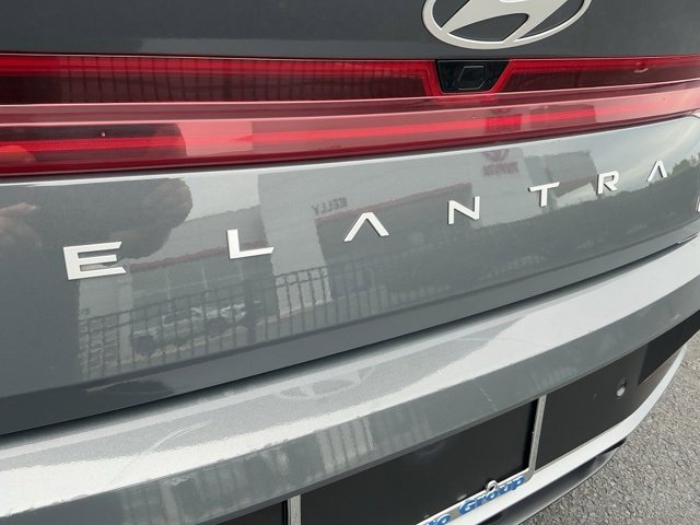 Certified 2024 Hyundai Elantra Limited image 30