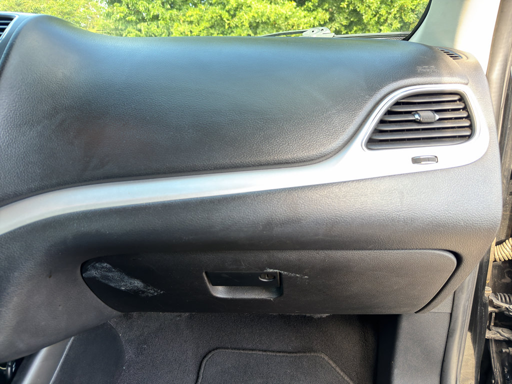 Used 2018 Dodge Journey SE w/ Blacktop Package FWD image 15