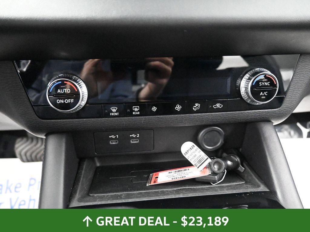 Used 2025 Mitsubishi Outlander ES image 38