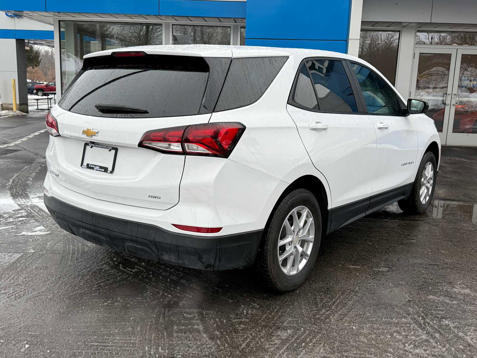 Used 2023 Chevrolet Equinox LS w/ LS Convenience Package image 5