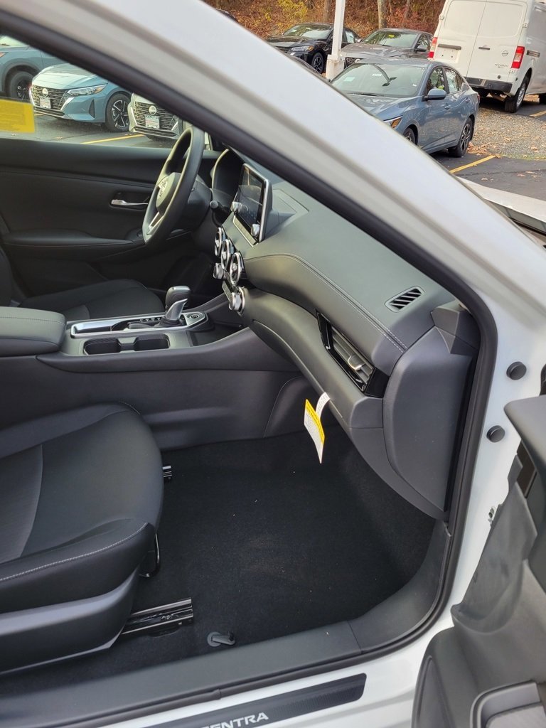 Certified 2025 Nissan Sentra SV w/ Trunk Package image 17