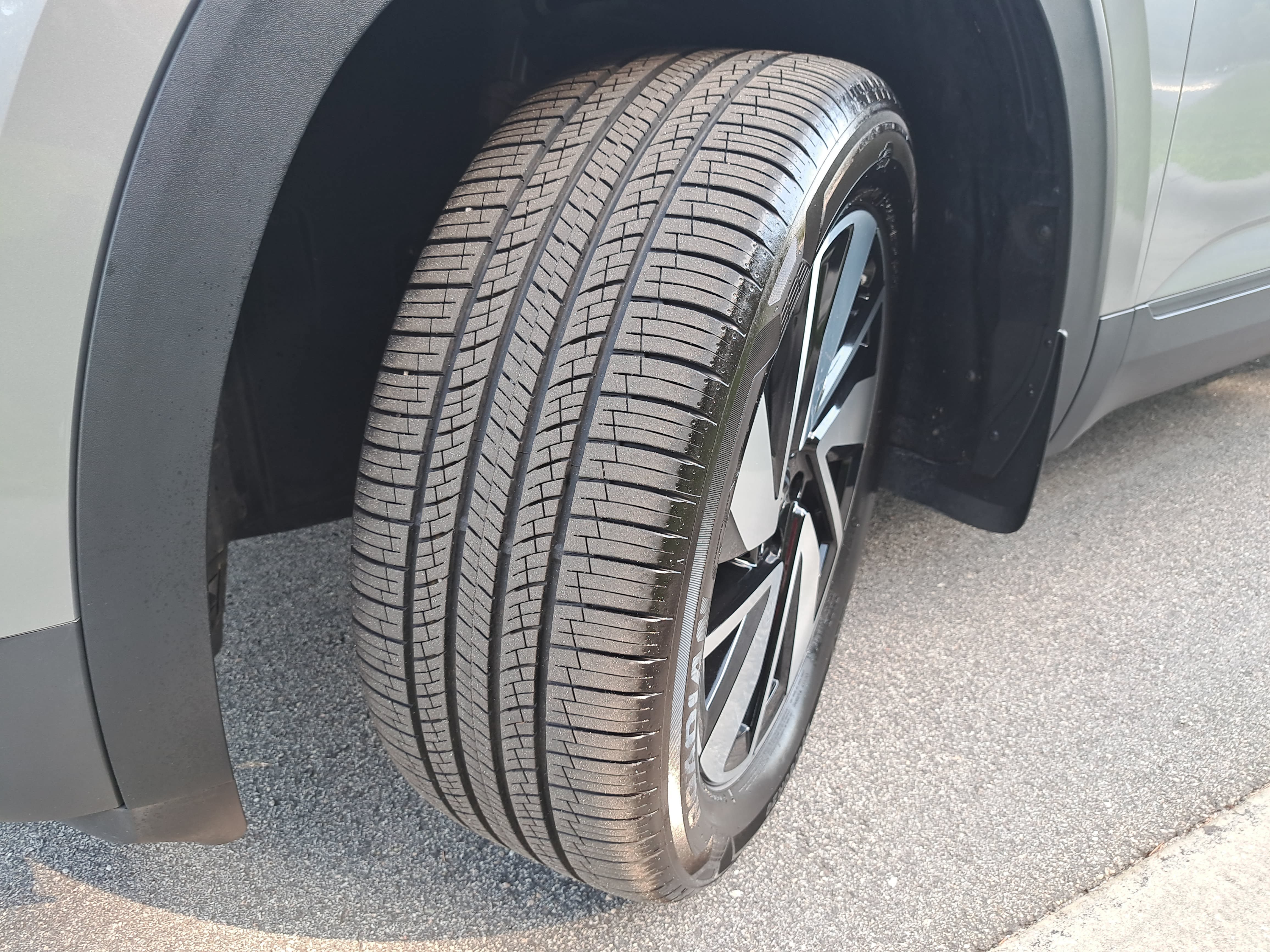 Certified 2026 Volkswagen Atlas SE FWD image 33