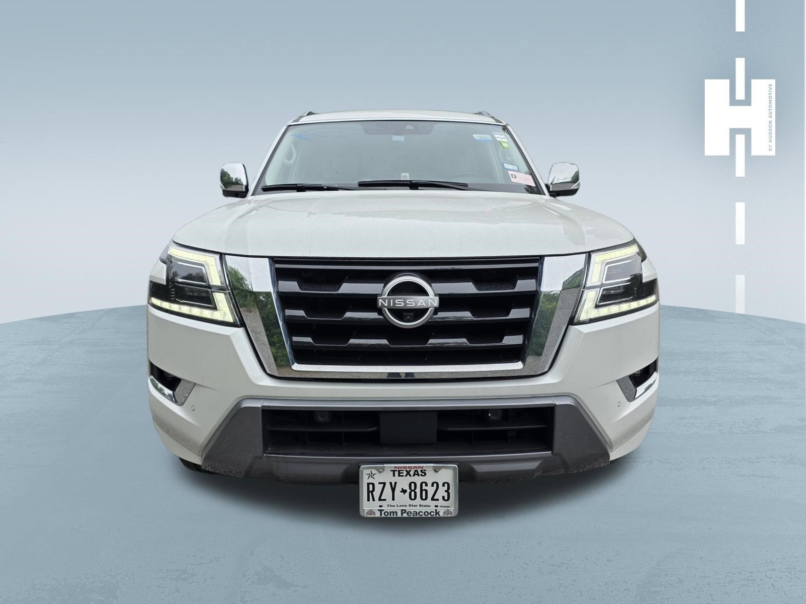 Used 2022 Nissan Armada Platinum w/ Captain's Chairs Package RWD image 3