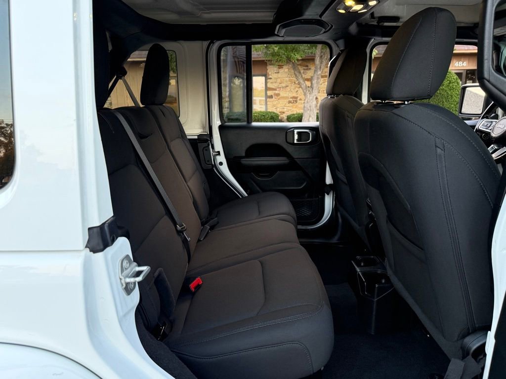 Used 2021 Jeep Wrangler Unlimited Sahara w/ Uconnect 4C Nav & Sound Group image 16