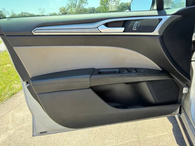 Used 2019 Ford Fusion S FWD image 15