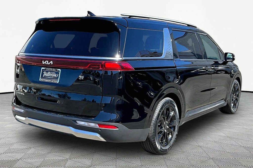 Used 2024 Kia Carnival SX Prestige FWD image 3