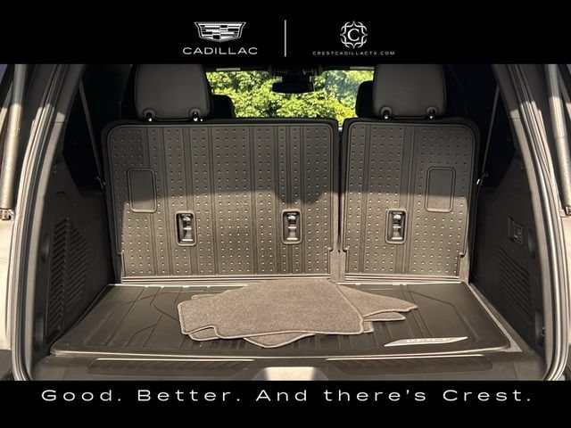 Used 2024 Chevrolet Suburban LT w/ Luxury Package AWD/4WD image 27