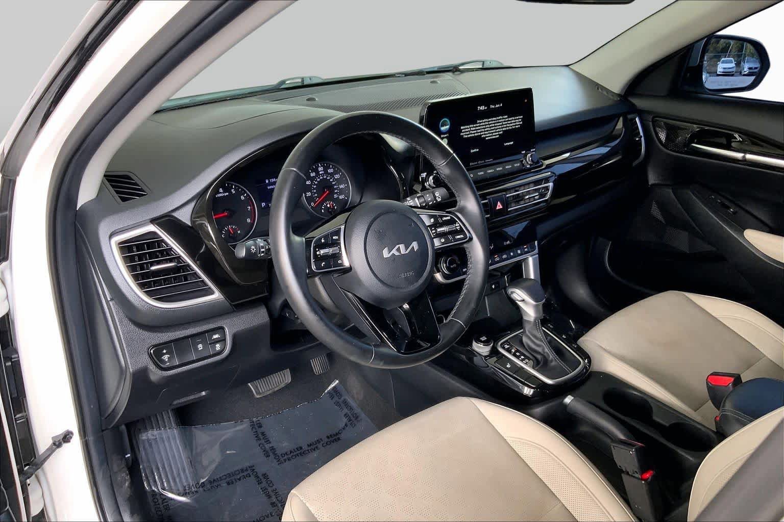 Used 2023 Kia Seltos EX AWD/4WD image 18