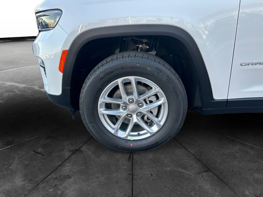 New 2025 Jeep Grand Cherokee Laredo X w/ Luxury Tech Group I image 14