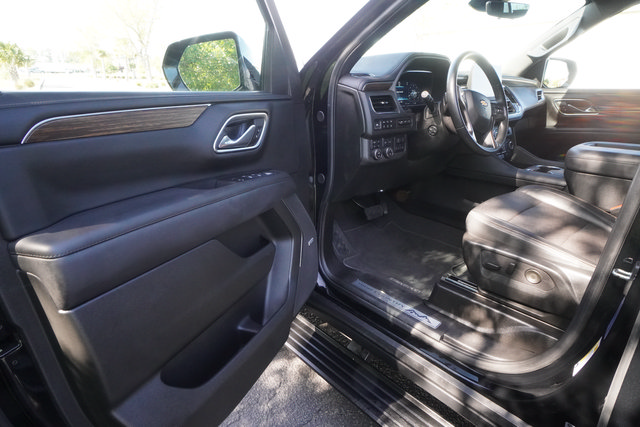 Used 2024 Chevrolet Tahoe High Country AWD/4WD image 11