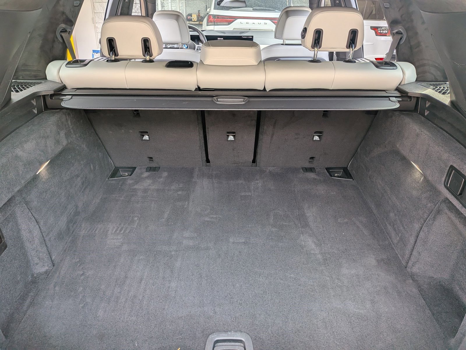 Used 2026 BMW X5 M60i image 9