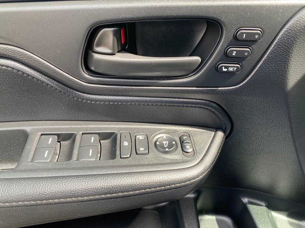 Used 2024 Honda Odyssey Sport image 14