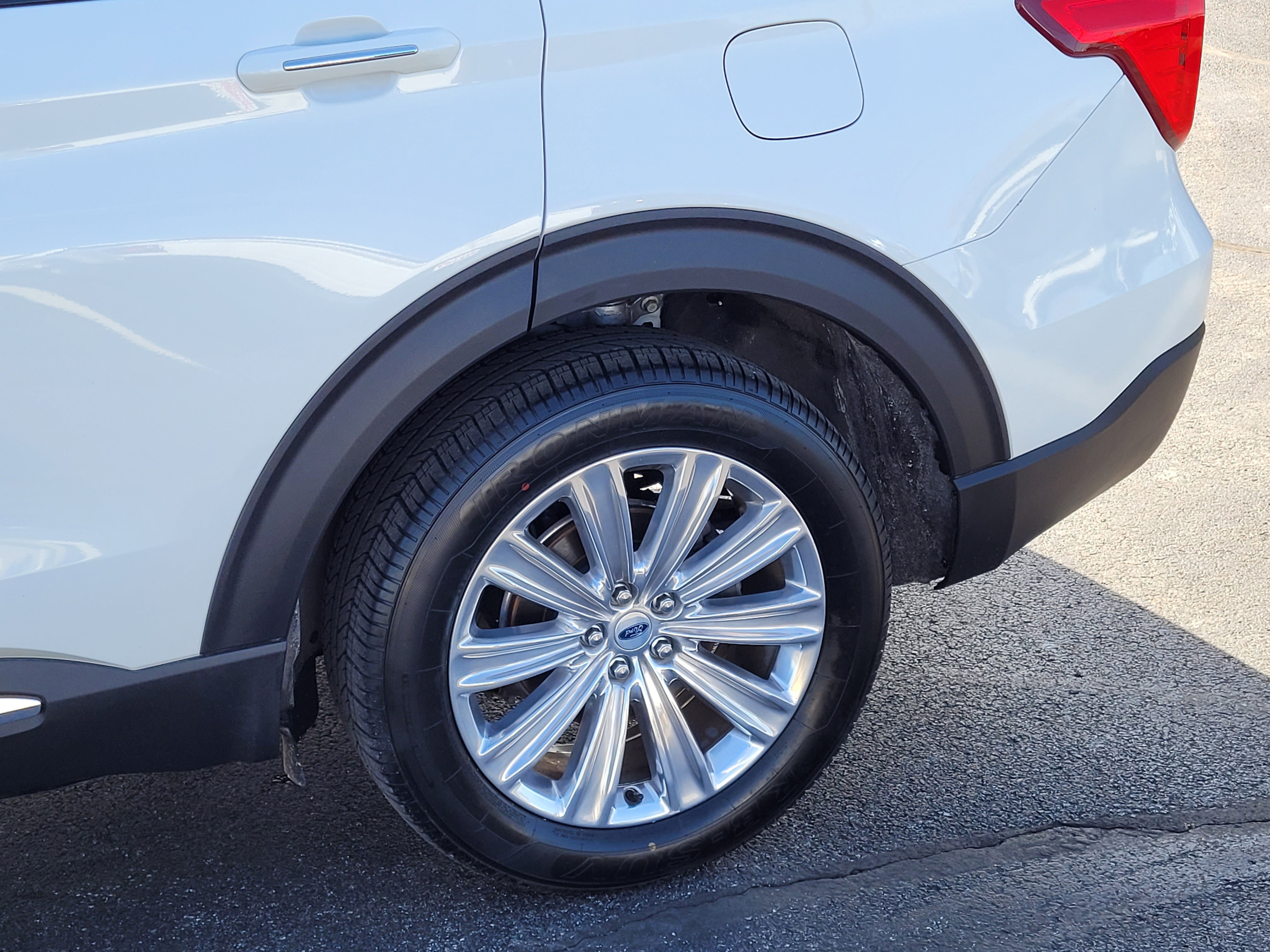 Certified 2022 Ford Explorer Limited w/ Equipment Group 301A image 36