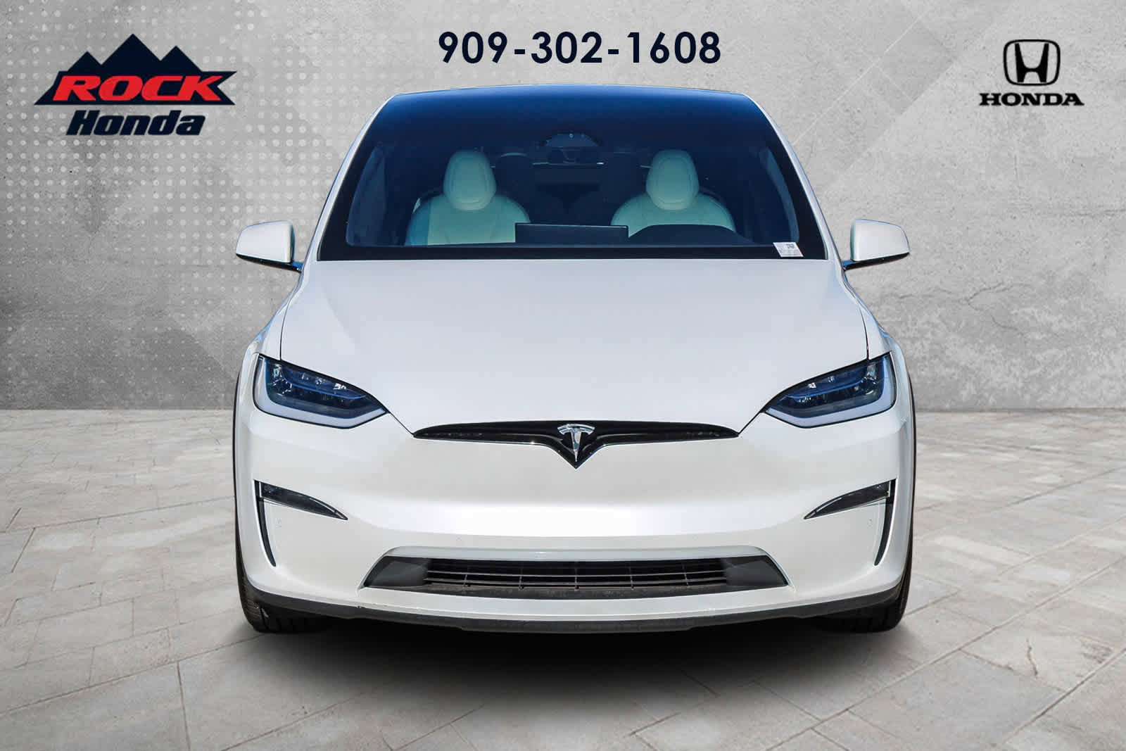 Used 2022 Tesla Model X Plaid image 2