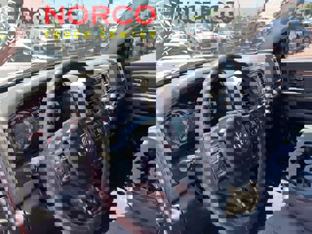 Used 2017 RAM 1500 Classic SLT image 14