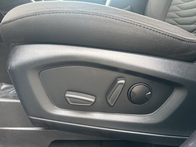 Used 2022 Ford Explorer XLT image 19