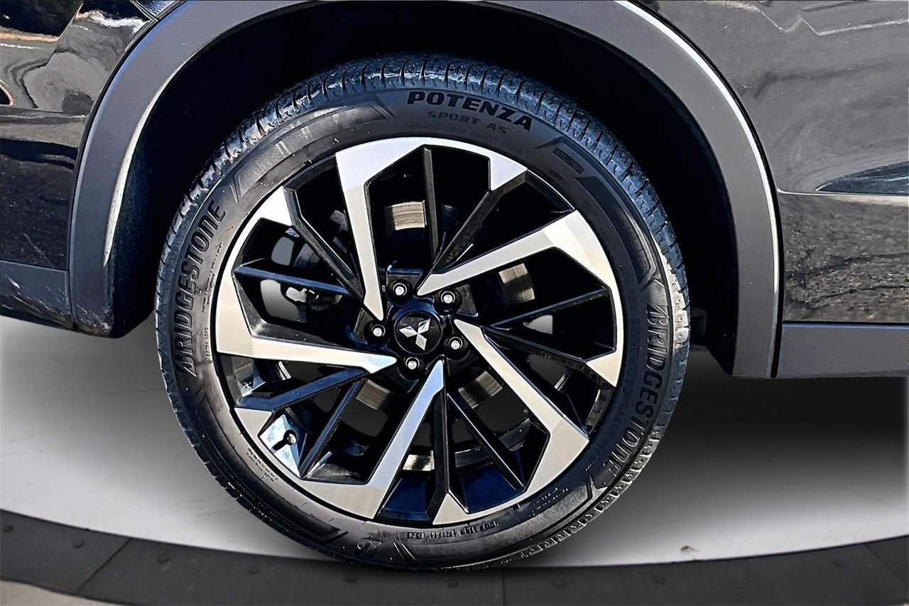 Used 2024 Mitsubishi Outlander SE image 37