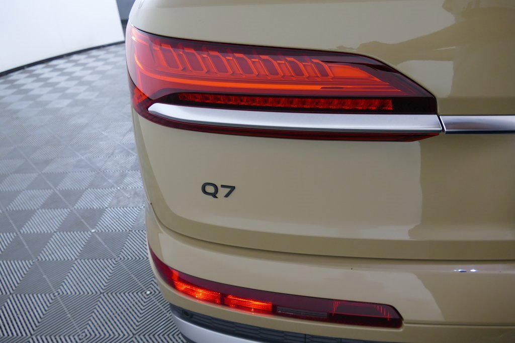 Used 2025 Audi Q7 3.0T Premium Plus image 32