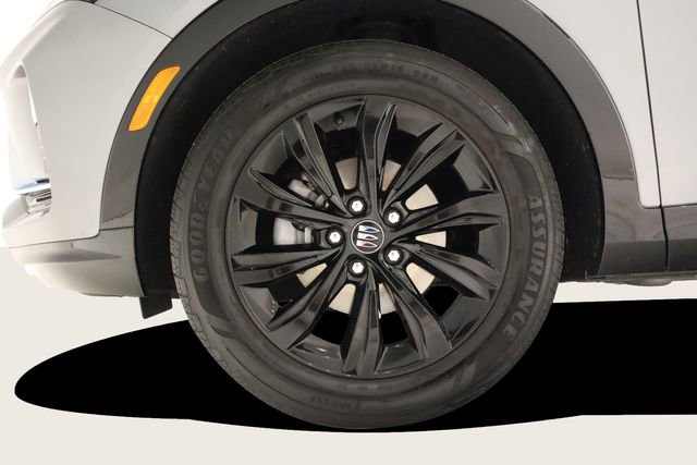 Used 2024 Buick Envista Sport Touring image 8