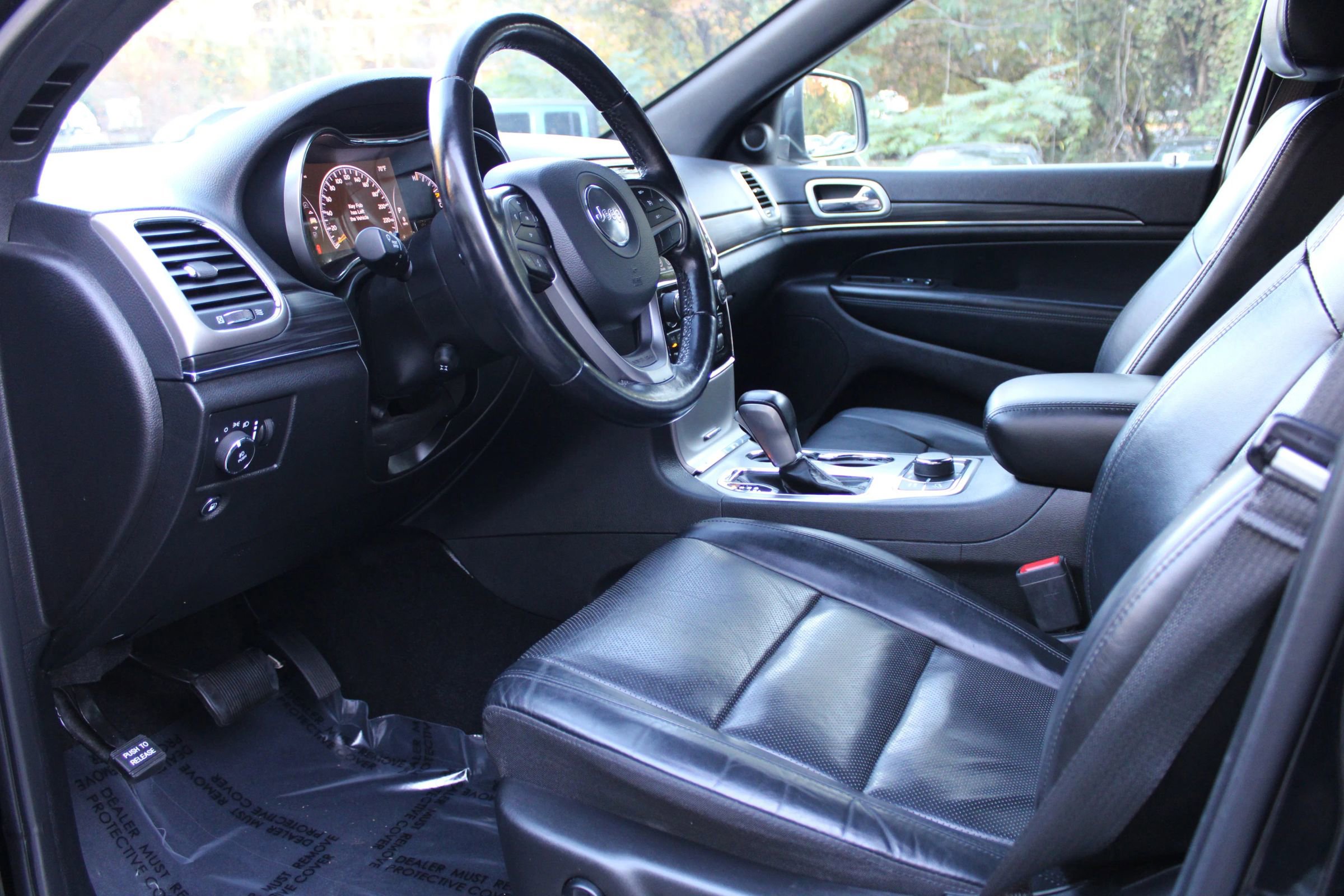 Used 2021 Jeep Grand Cherokee Limited w/ Luxury Group II image 19