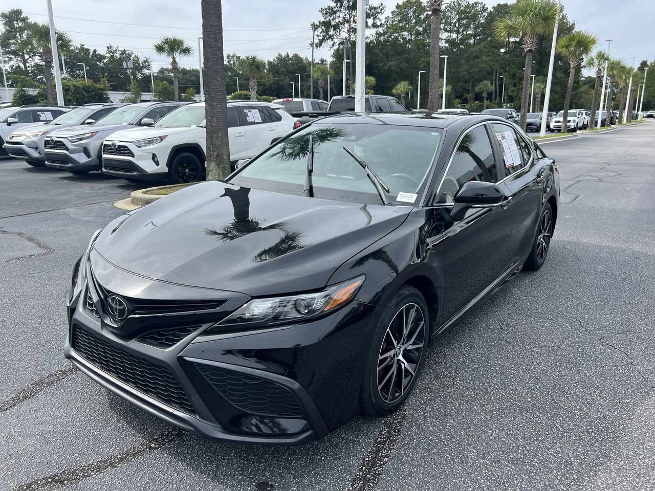 Used 2024 Toyota Camry SE FWD image 5