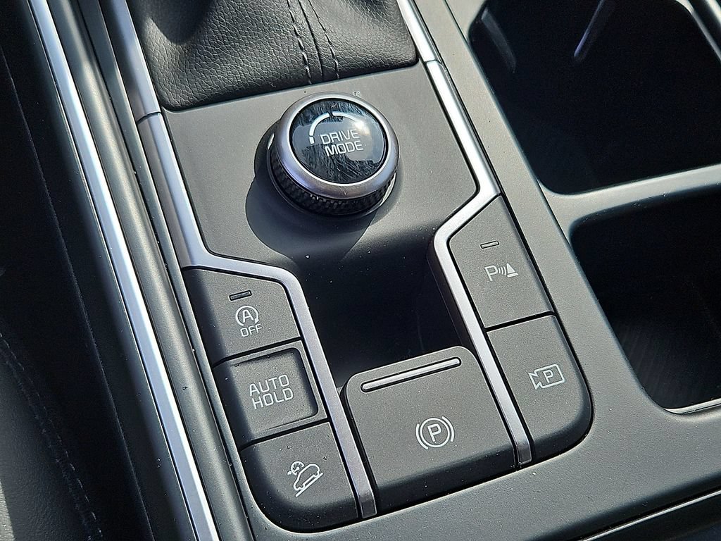 Used 2025 Kia Sorento S FWD image 16