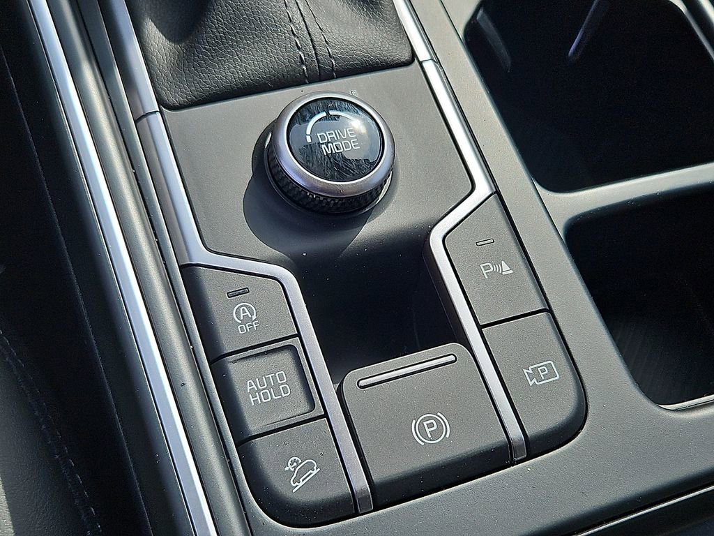 Certified 2025 Kia Sorento S FWD image 16