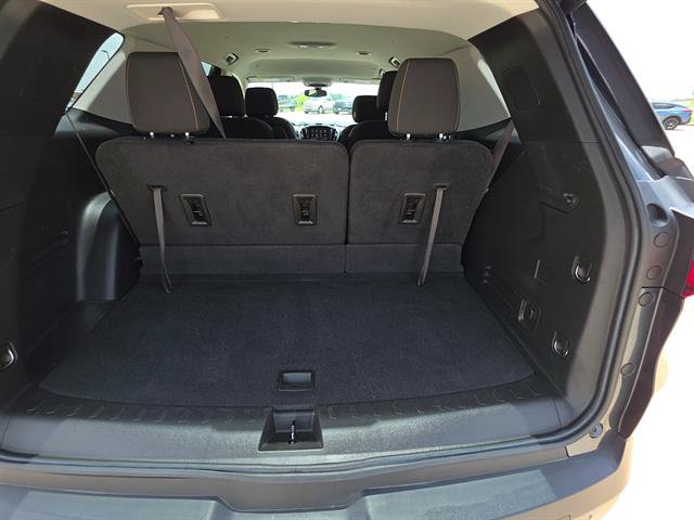 Used 2021 Chevrolet Traverse LT FWD image 21