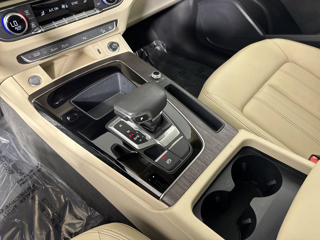 Used 2023 Audi Q5 2.0T Premium w/ Convenience Package AWD/4WD image 17