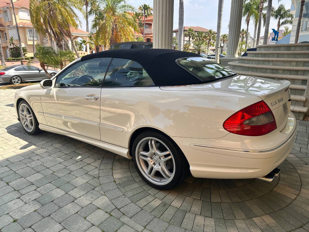 Used 2009 Mercedes-Benz CLK 550 Cabriolet image 40