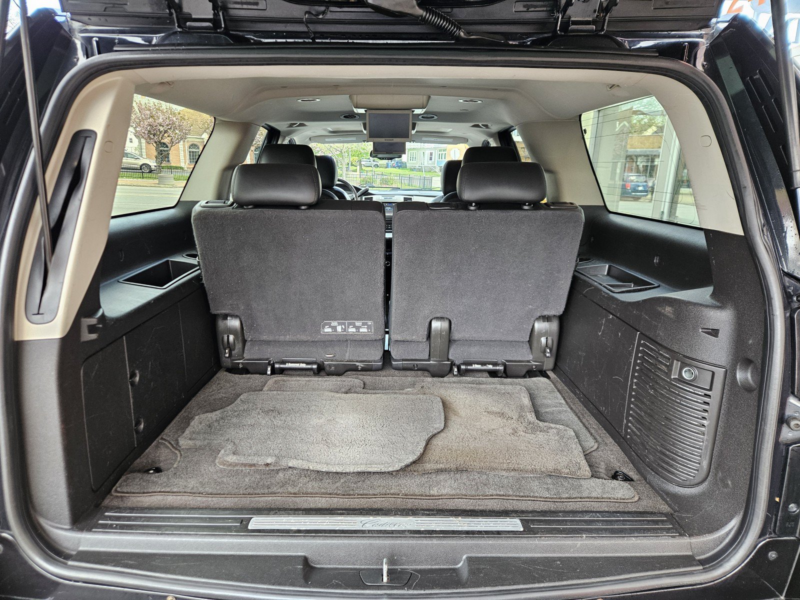 Used 2013 Cadillac Escalade ESV Luxury AWD/4WD image 12