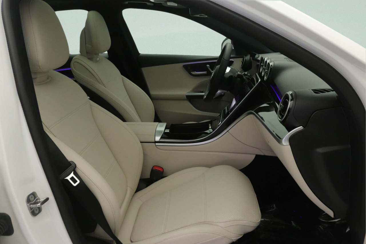 New 2026 Mercedes-Benz C 300 4MATIC Sedan image 7