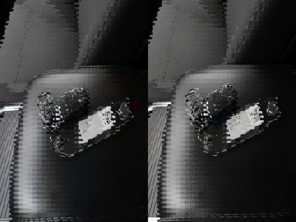 Used 2015 Dodge Charger SE image 24