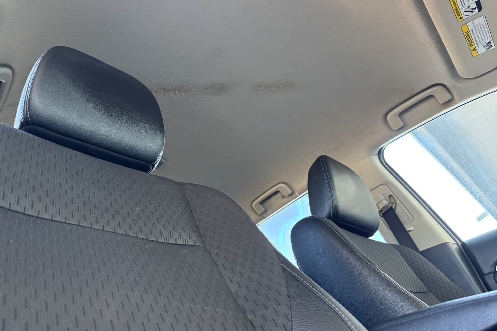 Used 2015 Mitsubishi Outlander SE AWD/4WD image 17