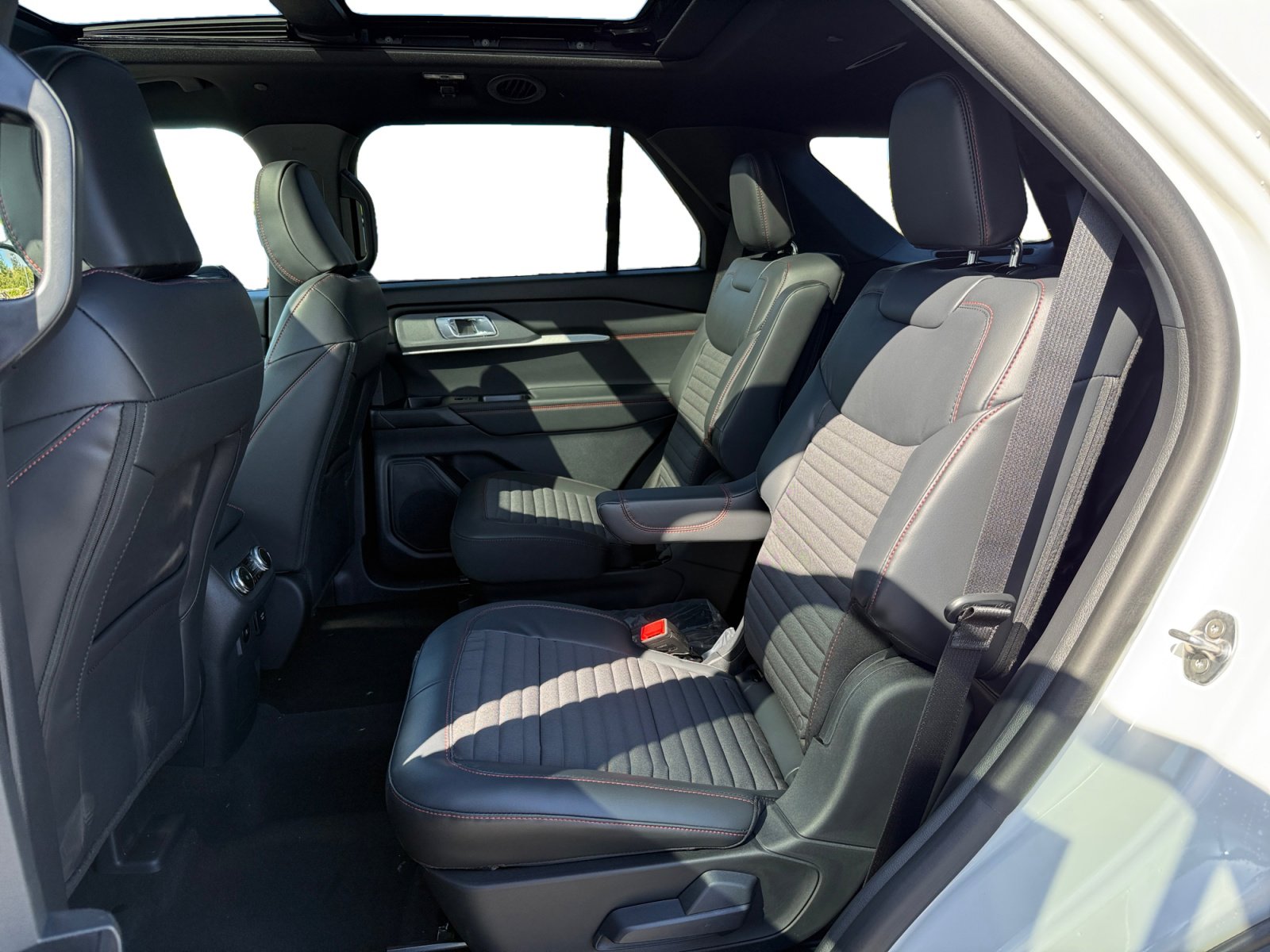New 2025 Ford Explorer ST-Line w/ Premium Package image 16
