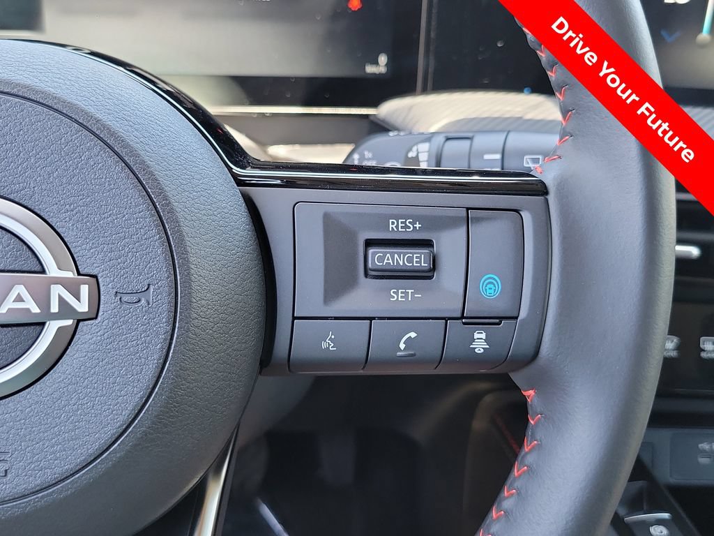 Certified 2025 Nissan Kicks SR FWD image 8