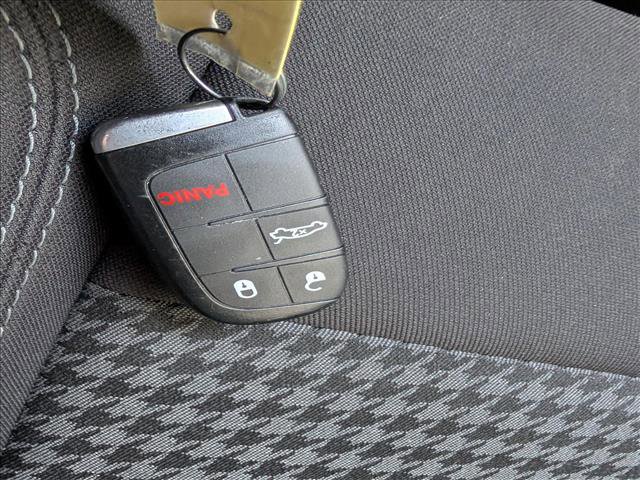 Used 2019 Dodge Challenger SXT RWD image 33