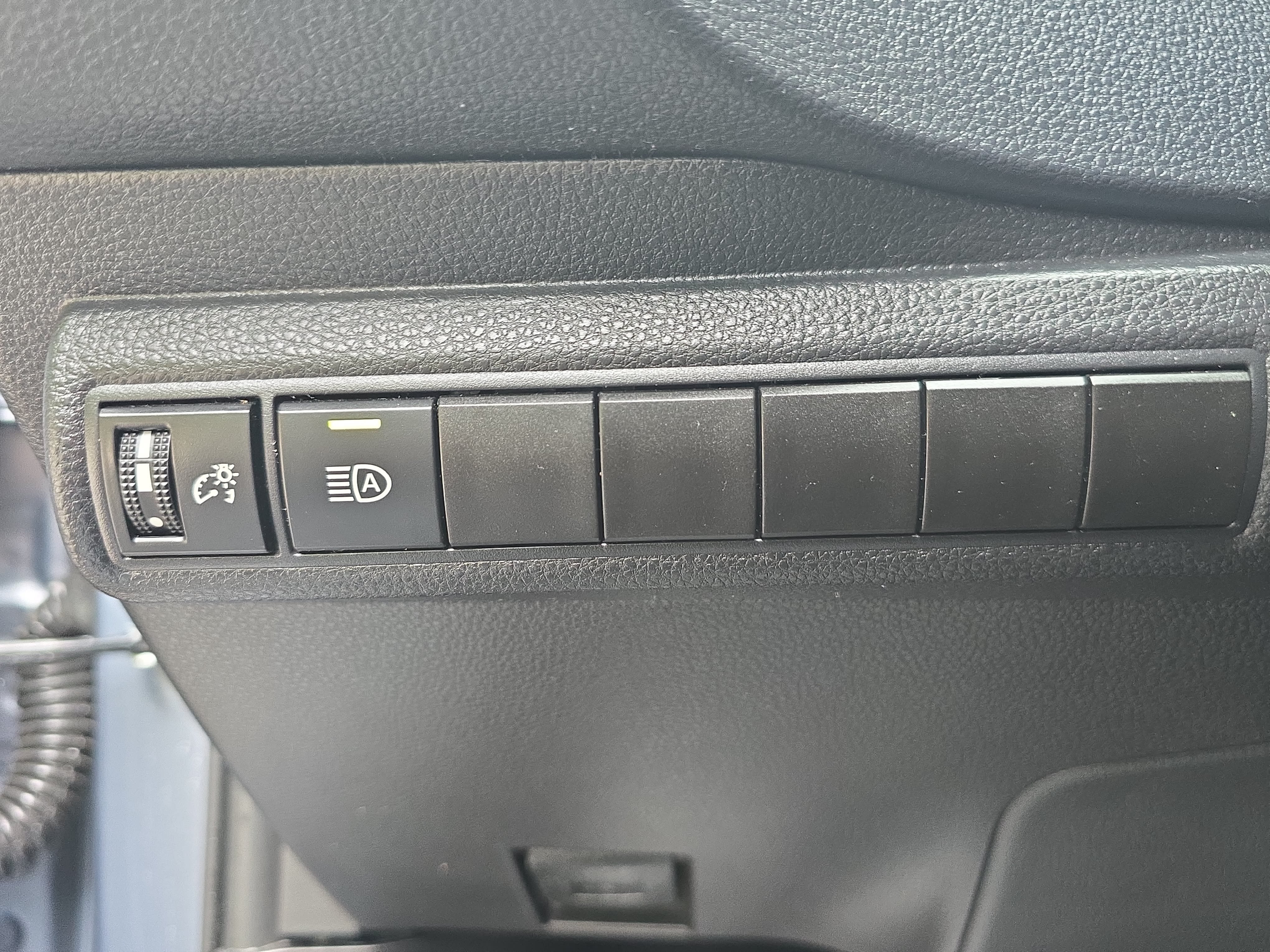 Used 2025 Toyota Corolla LE FWD image 23
