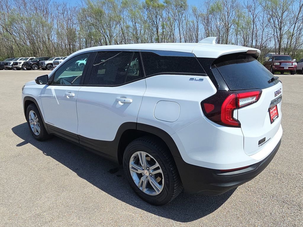 Used 2023 GMC Terrain SLE image 6