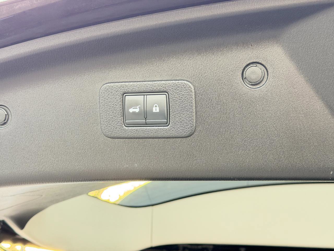 Used 2021 Nissan Armada SL w/ Captain's Chairs Package image 36