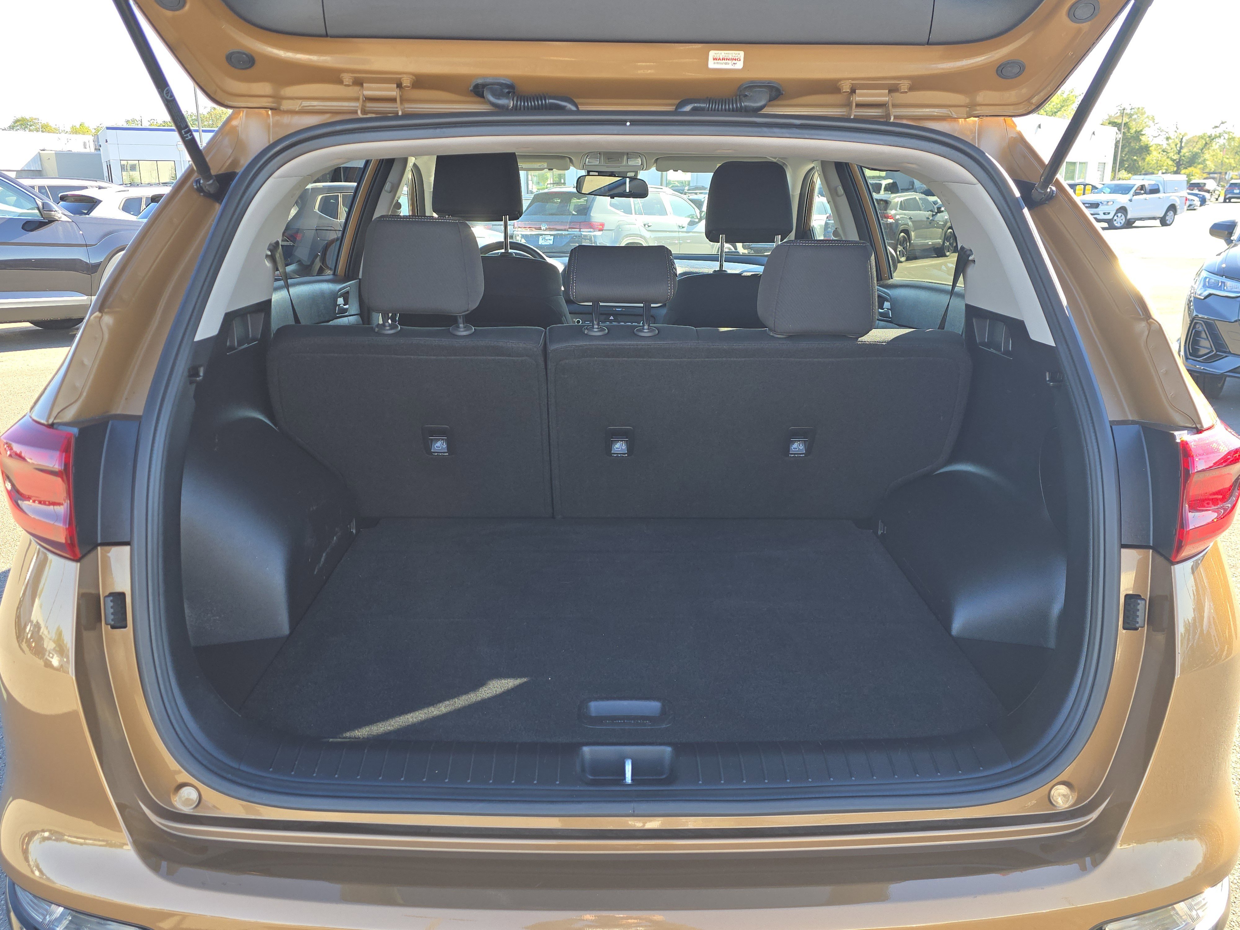 Used 2020 Kia Sportage LX image 12